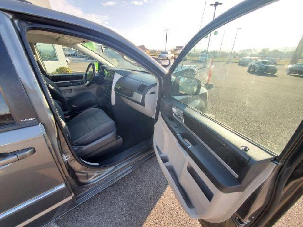 2010 CHARCOAL /Medium Slate Gray/Light Shale Cloth Interior DODGE GRAND CARAVAN SXT (2D4RN5D15AR) , 6-Speed Automatic transmission, located at 1865 East Red Hills Pkwy, St. George, 84770, (435) 628-0023, 37.120850, -113.543640 - Photo #15