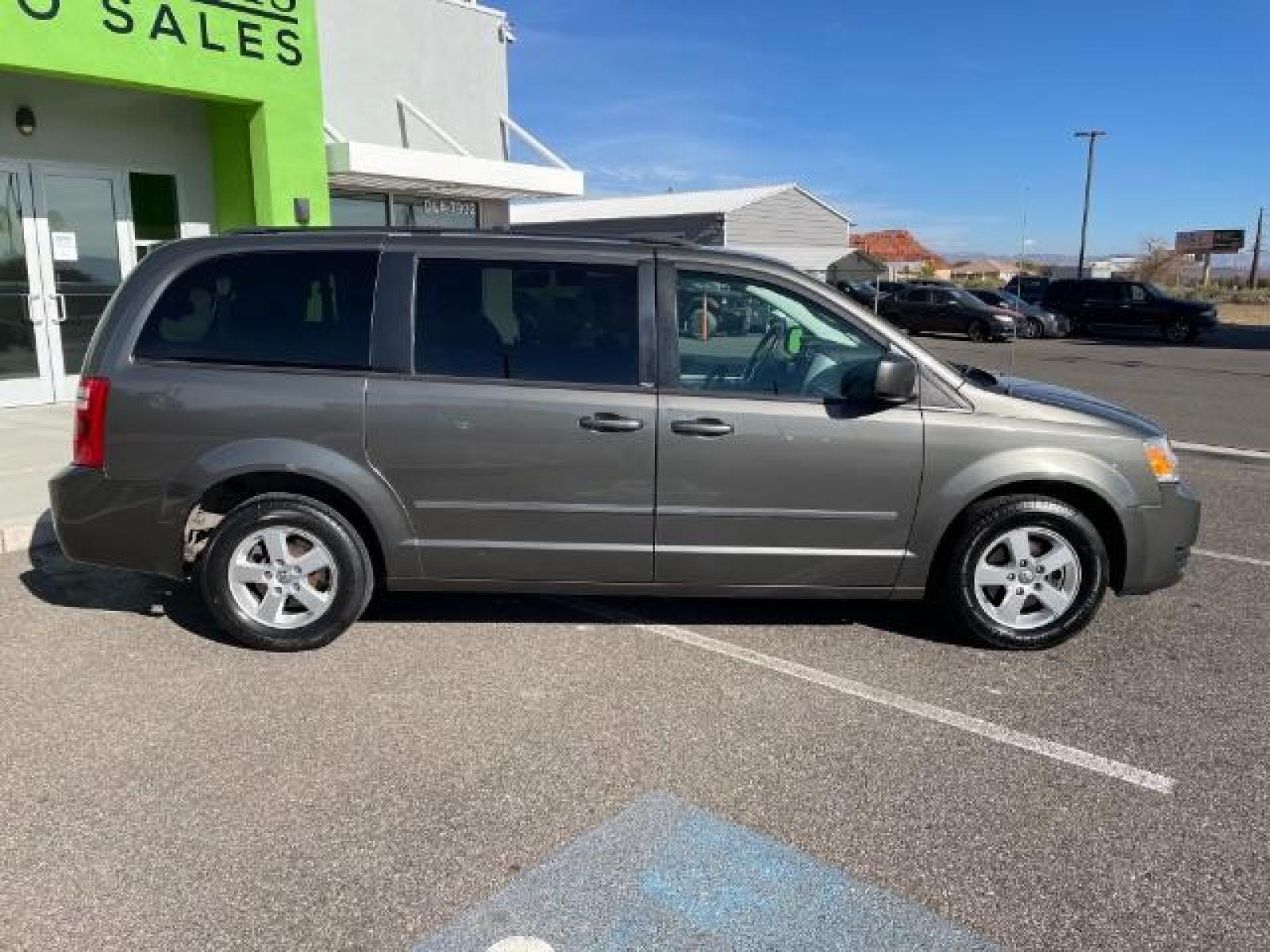 2010 CHARCOAL /Medium Slate Gray/Li DODGE GRAND CARAVAN SXT (2D4RN5D15AR) , 6-Speed Automatic transmission, located at 1865 East Red Hills Pkwy, St. George, 84770, (435) 628-0023, 37.120850, -113.543640 - We specialize in helping ALL people get the best financing available. No matter your credit score, good, bad or none we can get you an amazing rate. Had a bankruptcy, divorce, or repossessions? We give you the green light to get your credit back on the road. Low down and affordable payments that fit - Photo #11