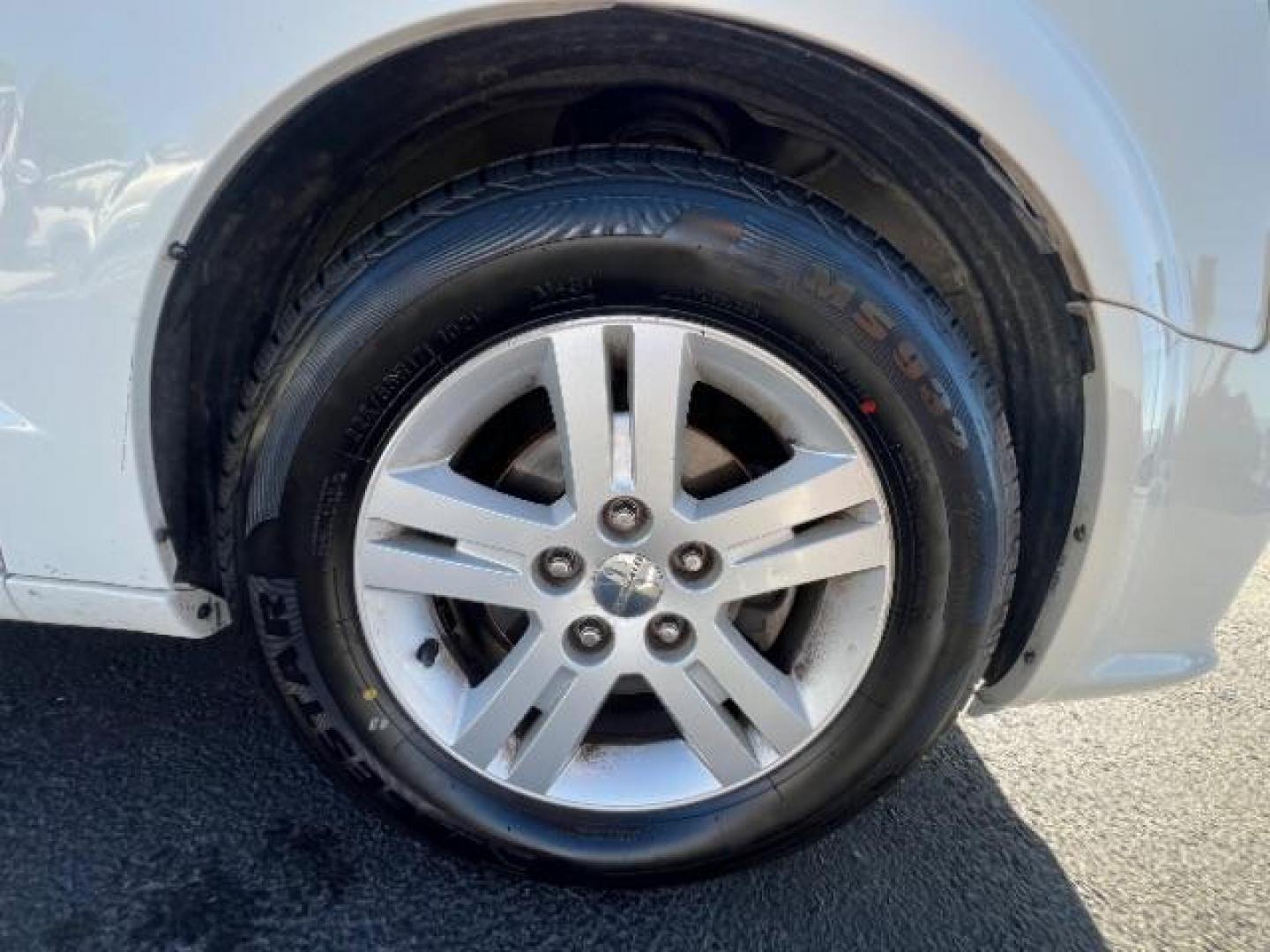 2011 Stone White /Black/Light Graystone Cloth Interior Dodge Grand Caravan Crew (2D4RN5DG0BR) with an 3.6L V6 DOHC 24V engine, 6-Speed Automatic transmission, located at 1865 East Red Hills Pkwy, St. George, 84770, (435) 628-0023, 37.120850, -113.543640 - We specialize in helping ALL people get the best financing available. No matter your credit score, good, bad or none we can get you an amazing rate. Had a bankruptcy, divorce, or repossessions? We give you the green light to get your credit back on the road. Low down and affordable payments that fit - Photo#9