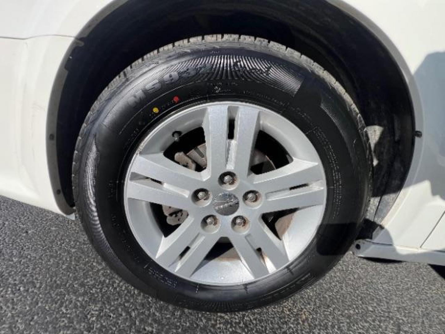 2011 Stone White /Black/Light Graystone Cloth Interior Dodge Grand Caravan Crew (2D4RN5DG0BR) with an 3.6L V6 DOHC 24V engine, 6-Speed Automatic transmission, located at 1865 East Red Hills Pkwy, St. George, 84770, (435) 628-0023, 37.120850, -113.543640 - We specialize in helping ALL people get the best financing available. No matter your credit score, good, bad or none we can get you an amazing rate. Had a bankruptcy, divorce, or repossessions? We give you the green light to get your credit back on the road. Low down and affordable payments that fit - Photo#10