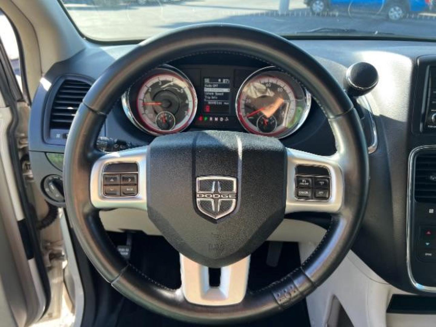 2011 Stone White /Black/Light Graystone Cloth Interior Dodge Grand Caravan Crew (2D4RN5DG0BR) with an 3.6L V6 DOHC 24V engine, 6-Speed Automatic transmission, located at 1865 East Red Hills Pkwy, St. George, 84770, (435) 628-0023, 37.120850, -113.543640 - We specialize in helping ALL people get the best financing available. No matter your credit score, good, bad or none we can get you an amazing rate. Had a bankruptcy, divorce, or repossessions? We give you the green light to get your credit back on the road. Low down and affordable payments that fit - Photo#15