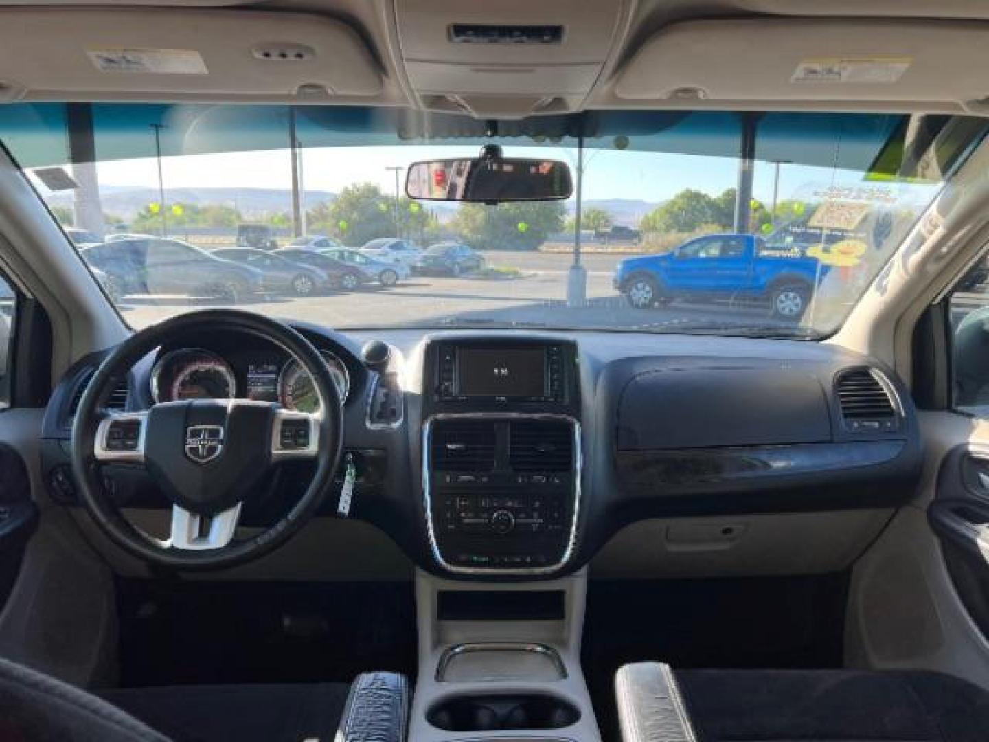 2011 Stone White /Black/Light Graystone Cloth Interior Dodge Grand Caravan Crew (2D4RN5DG0BR) with an 3.6L V6 DOHC 24V engine, 6-Speed Automatic transmission, located at 1865 East Red Hills Pkwy, St. George, 84770, (435) 628-0023, 37.120850, -113.543640 - We specialize in helping ALL people get the best financing available. No matter your credit score, good, bad or none we can get you an amazing rate. Had a bankruptcy, divorce, or repossessions? We give you the green light to get your credit back on the road. Low down and affordable payments that fit - Photo#21
