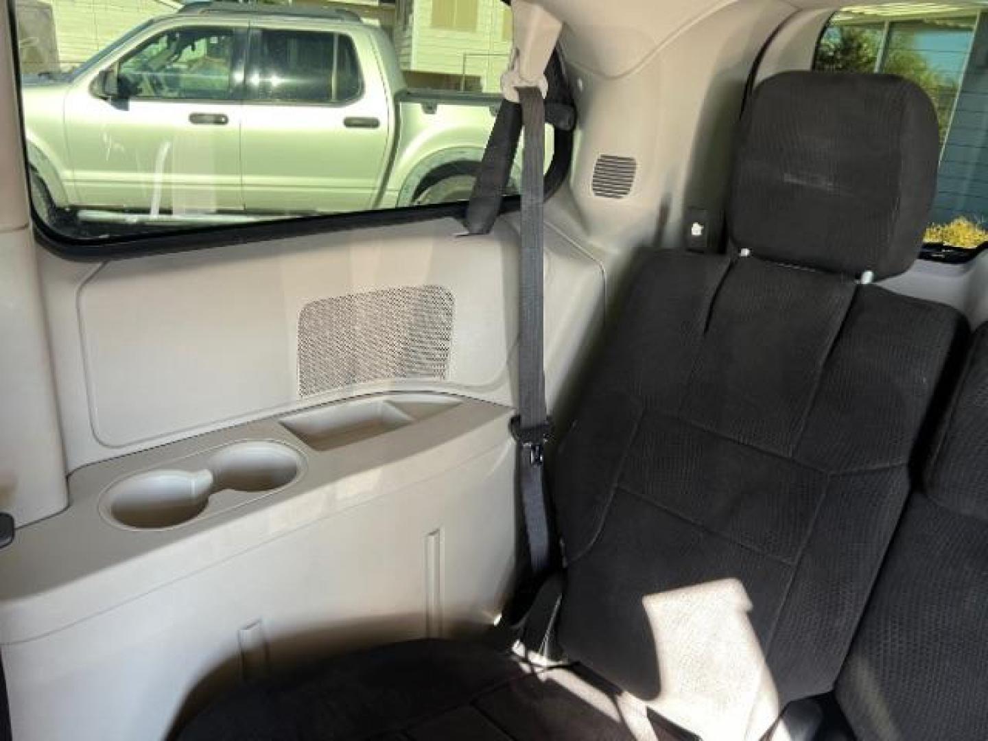 2011 Stone White /Black/Light Graystone Cloth Interior Dodge Grand Caravan Crew (2D4RN5DG0BR) with an 3.6L V6 DOHC 24V engine, 6-Speed Automatic transmission, located at 1865 East Red Hills Pkwy, St. George, 84770, (435) 628-0023, 37.120850, -113.543640 - We specialize in helping ALL people get the best financing available. No matter your credit score, good, bad or none we can get you an amazing rate. Had a bankruptcy, divorce, or repossessions? We give you the green light to get your credit back on the road. Low down and affordable payments that fit - Photo#22