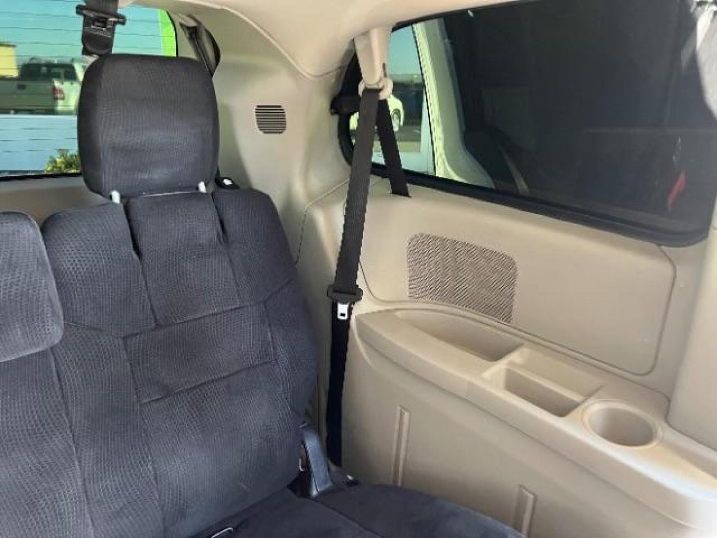 2011 Stone White /Black/Light Graystone Cloth Interior Dodge Grand Caravan Crew (2D4RN5DG0BR) with an 3.6L V6 DOHC 24V engine, 6-Speed Automatic transmission, located at 1865 East Red Hills Pkwy, St. George, 84770, (435) 628-0023, 37.120850, -113.543640 - We specialize in helping ALL people get the best financing available. No matter your credit score, good, bad or none we can get you an amazing rate. Had a bankruptcy, divorce, or repossessions? We give you the green light to get your credit back on the road. Low down and affordable payments that fit - Photo#24