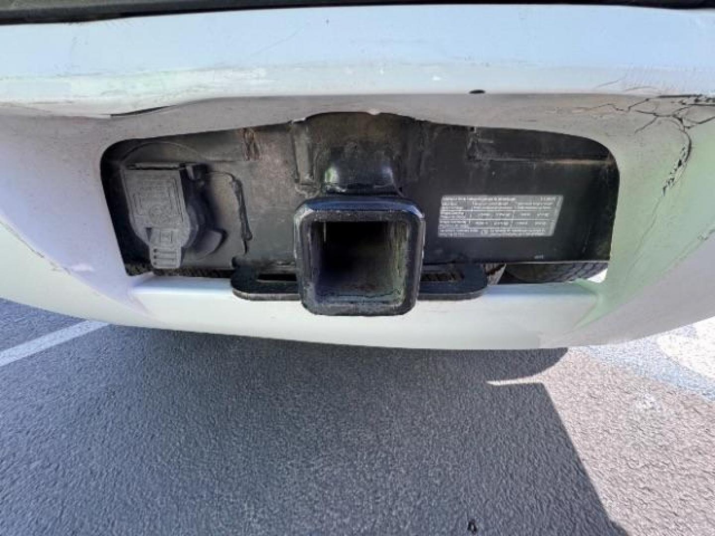 2008 White Diamond Tricoat /Ebony Cloth Interior GMC Yukon SLE-1 4WD (1GKFK13018J) with an 5.3L V8 OHV 16V FFV engine, 6-Speed Automatic transmission, located at 1865 East Red Hills Pkwy, St. George, 84770, (435) 628-0023, 37.120850, -113.543640 - Photo#19