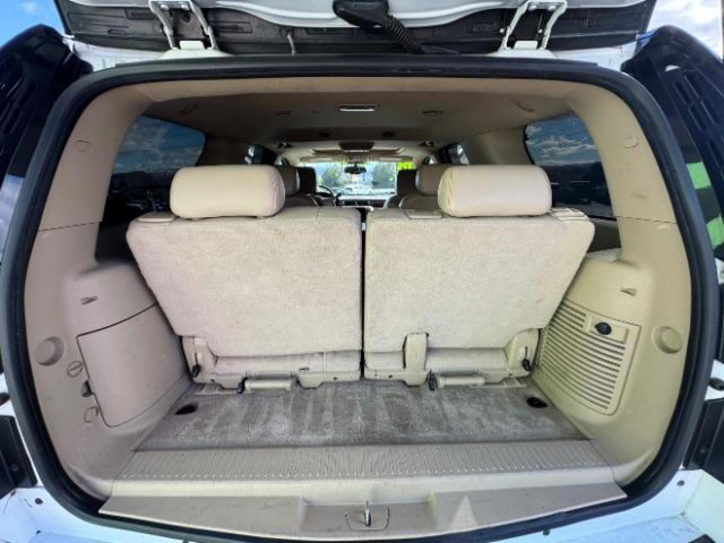 2008 White Diamond Tricoat /Ebony Cloth Interior GMC Yukon SLE-1 4WD (1GKFK13018J) with an 5.3L V8 OHV 16V FFV engine, 6-Speed Automatic transmission, located at 1865 East Red Hills Pkwy, St. George, 84770, (435) 628-0023, 37.120850, -113.543640 - Photo#20