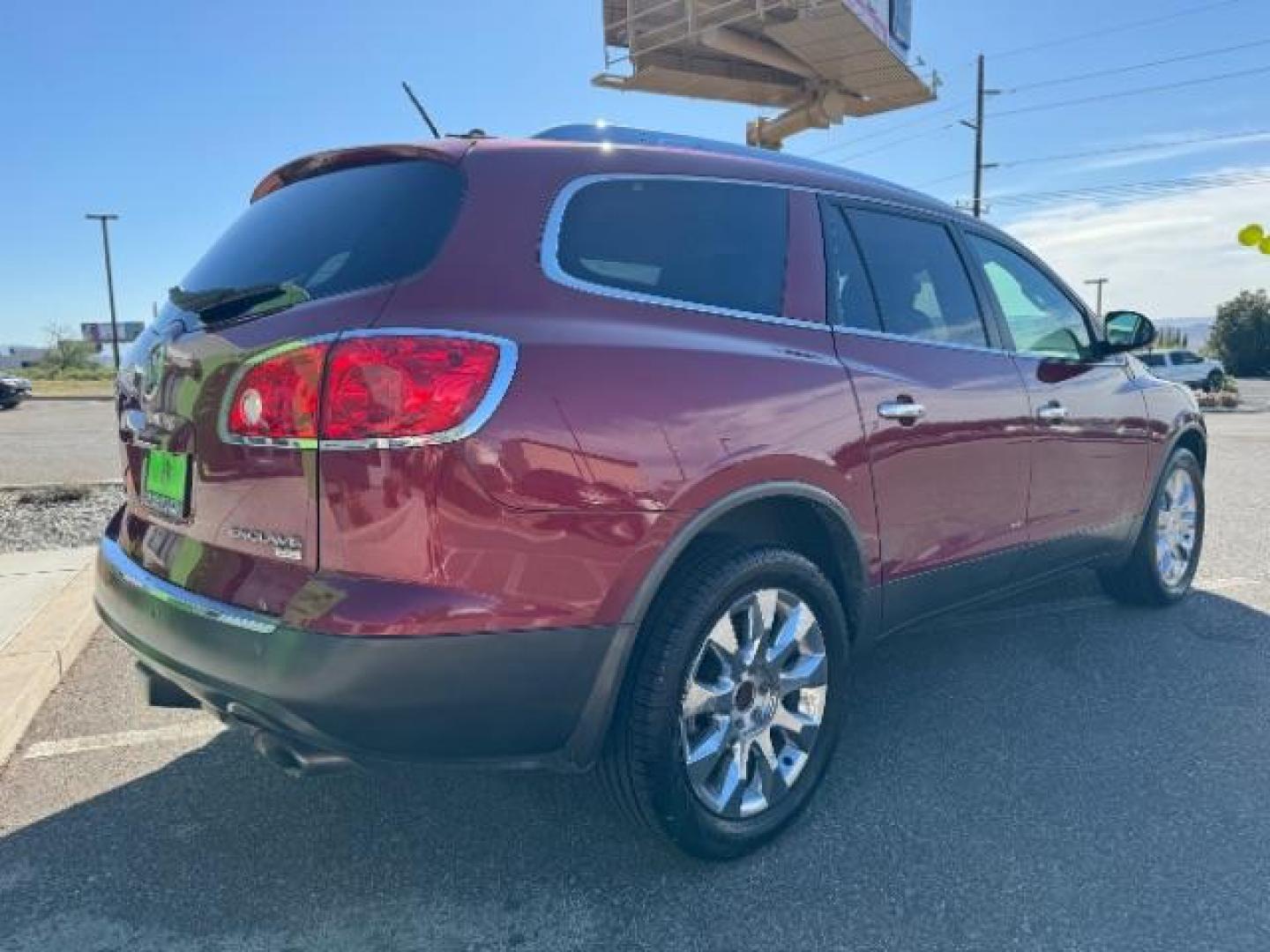 2011 Red Jewel Tintcoat /Ebony Leather Interi Buick Enclave CXL-2 FWD (5GAKRCED3BJ) with an 3.6L V6 DOHC 24V engine, 6-Speed Automatic Ov transmission, located at 940 North Main Street, Cedar City, UT, 84720, (435) 628-0023, 37.692936, -113.061897 - Photo#6