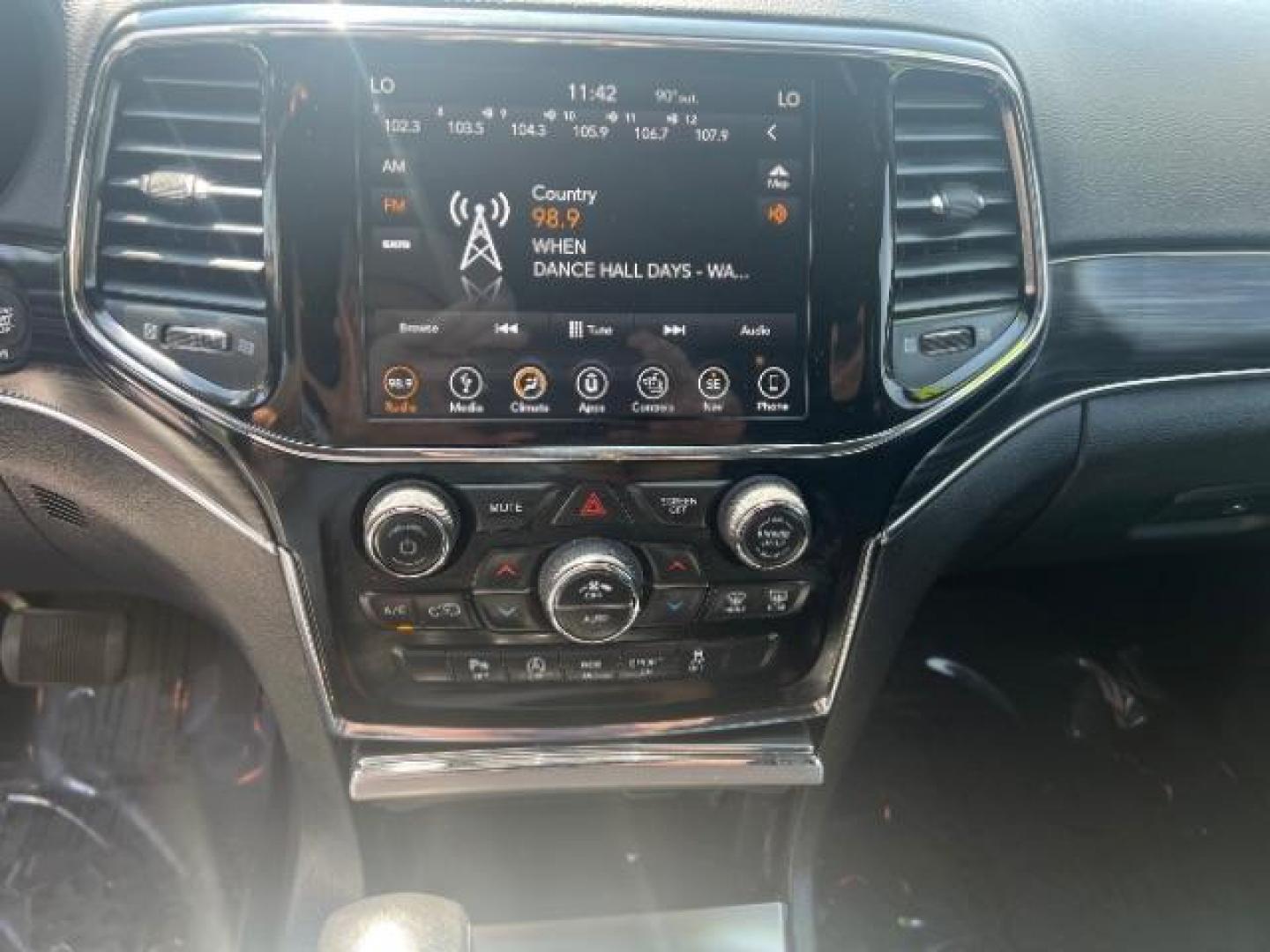 2019 Maroon /Black Leather Interior Jeep Grand Cherokee Limited 4WD (1C4RJFBG0KC) with an 3.6L V6 DOHC 24V engine, 8-Speed Automatic transmission, located at 1865 East Red Hills Pkwy, St. George, 84770, (435) 628-0023, 37.120850, -113.543640 - We specialize in helping ALL people get the best financing available. No matter your credit score, good, bad or none we can get you an amazing rate. Had a bankruptcy, divorce, or repossessions? We give you the green light to get your credit back on the road. Low down and affordable payments that fit - Photo#17