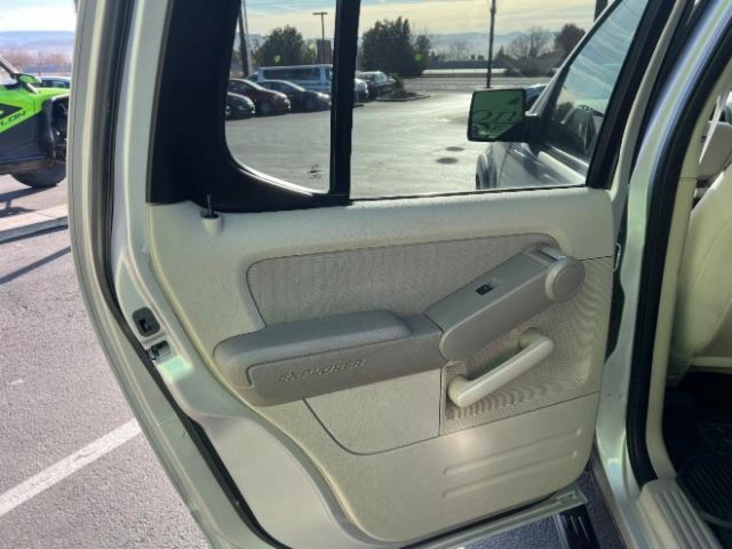 2007 Silver Birch Metalli /Camel Cloth Interior Ford Explorer Sport Trac XLT 4.0L 2WD (1FMEU31KX7U) with an 4.0L V6 SOHC 12V FFV engine, 5-Speed Automatic transmission, located at 1865 East Red Hills Pkwy, St. George, 84770, (435) 628-0023, 37.120850, -113.543640 - Photo#21