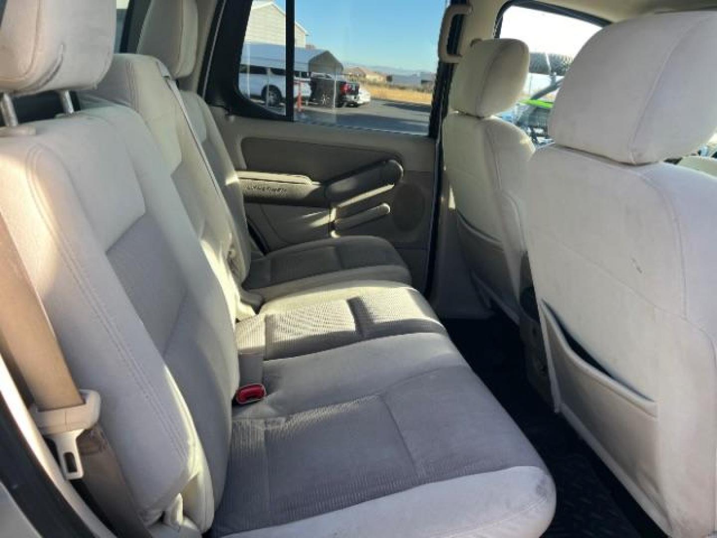 2007 Silver Birch Metalli /Camel Cloth Interior Ford Explorer Sport Trac XLT 4.0L 2WD (1FMEU31KX7U) with an 4.0L V6 SOHC 12V FFV engine, 5-Speed Automatic transmission, located at 1865 East Red Hills Pkwy, St. George, 84770, (435) 628-0023, 37.120850, -113.543640 - Photo#27