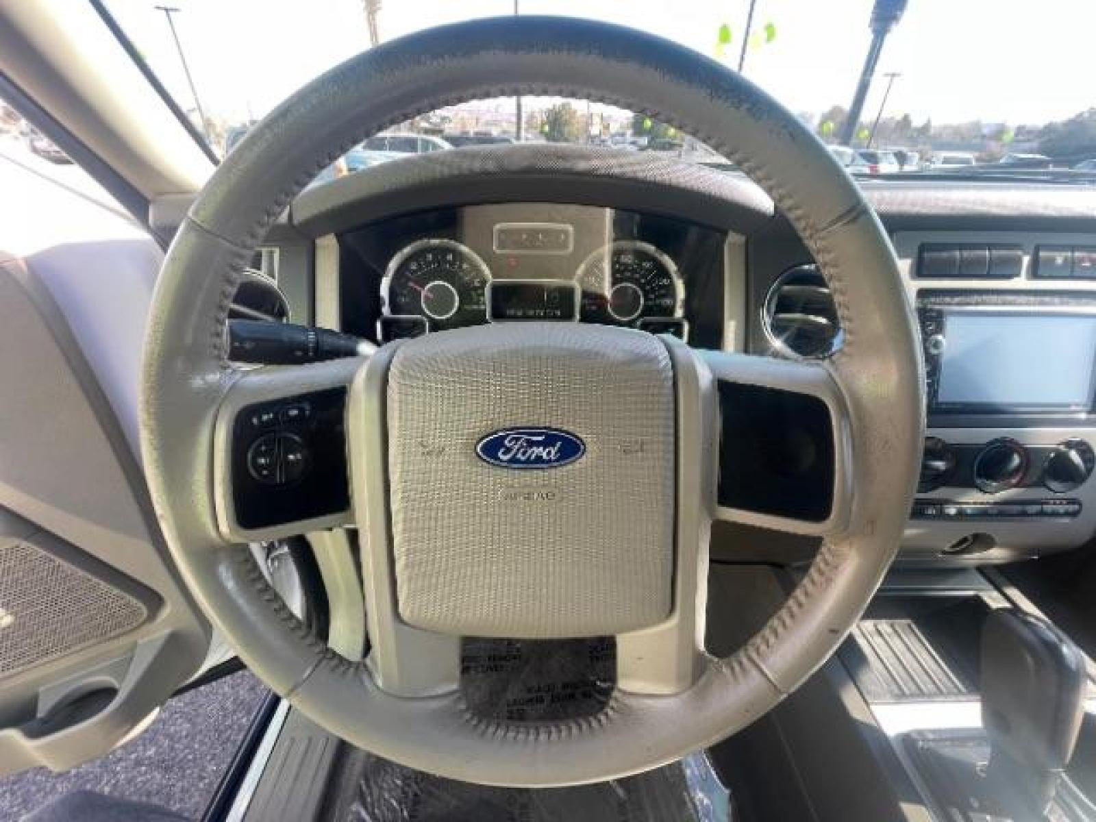2013 White Ford Expedition XL 4WD (1FMJU1G54DE) with an 5.4L V8 SOHC 16V FFV engine, 6-Speed Automatic transmission, located at 1865 East Red Hills Pkwy, St. George, 84770, (435) 628-0023, 37.120850, -113.543640 - Photo #15