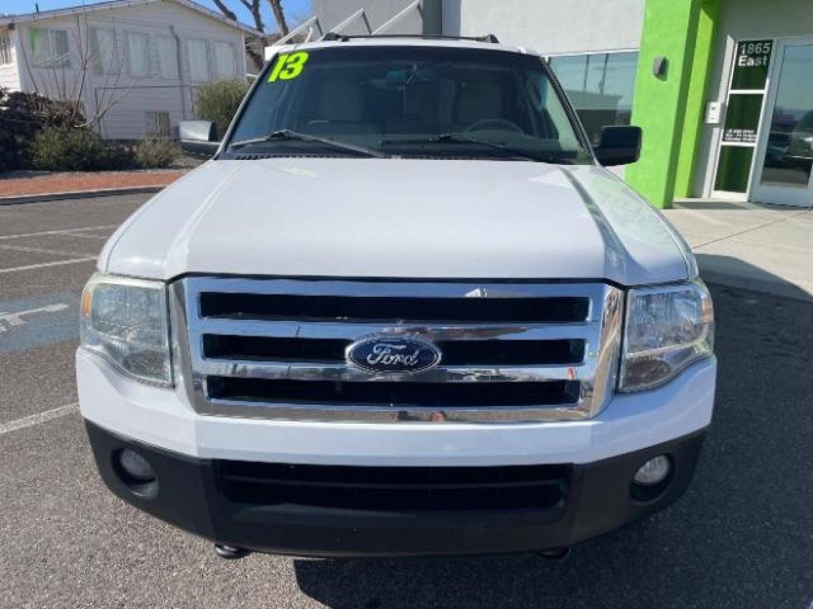 2013 White Ford Expedition XL 4WD (1FMJU1G54DE) with an 5.4L V8 SOHC 16V FFV engine, 6-Speed Automatic transmission, located at 1865 East Red Hills Pkwy, St. George, 84770, (435) 628-0023, 37.120850, -113.543640 - Photo #2