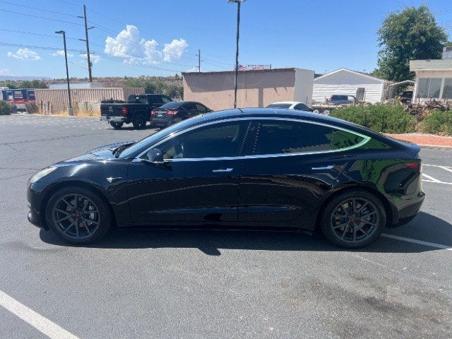 2019 Black /BLACK LEATHER Tesla Model 3 Long Range (5YJ3E1EB2KF) with an ELECTRIC engine, Electric transmission, located at 1865 East Red Hills Pkwy, St. George, 84770, (435) 628-0023, 37.120850, -113.543640 - Tesla Model 3 All Wheel Drive Long Range HW3 and 5 Seats, Great condition. Every Tesla we sell has had cabin air filter replaced, radiator cleaned, fluids topped AND comes with a mobile charging kit! Battery is healthy and gets 260 on full Charge.Recurrent Battery health report:Range Score: Good 8- Photo#5