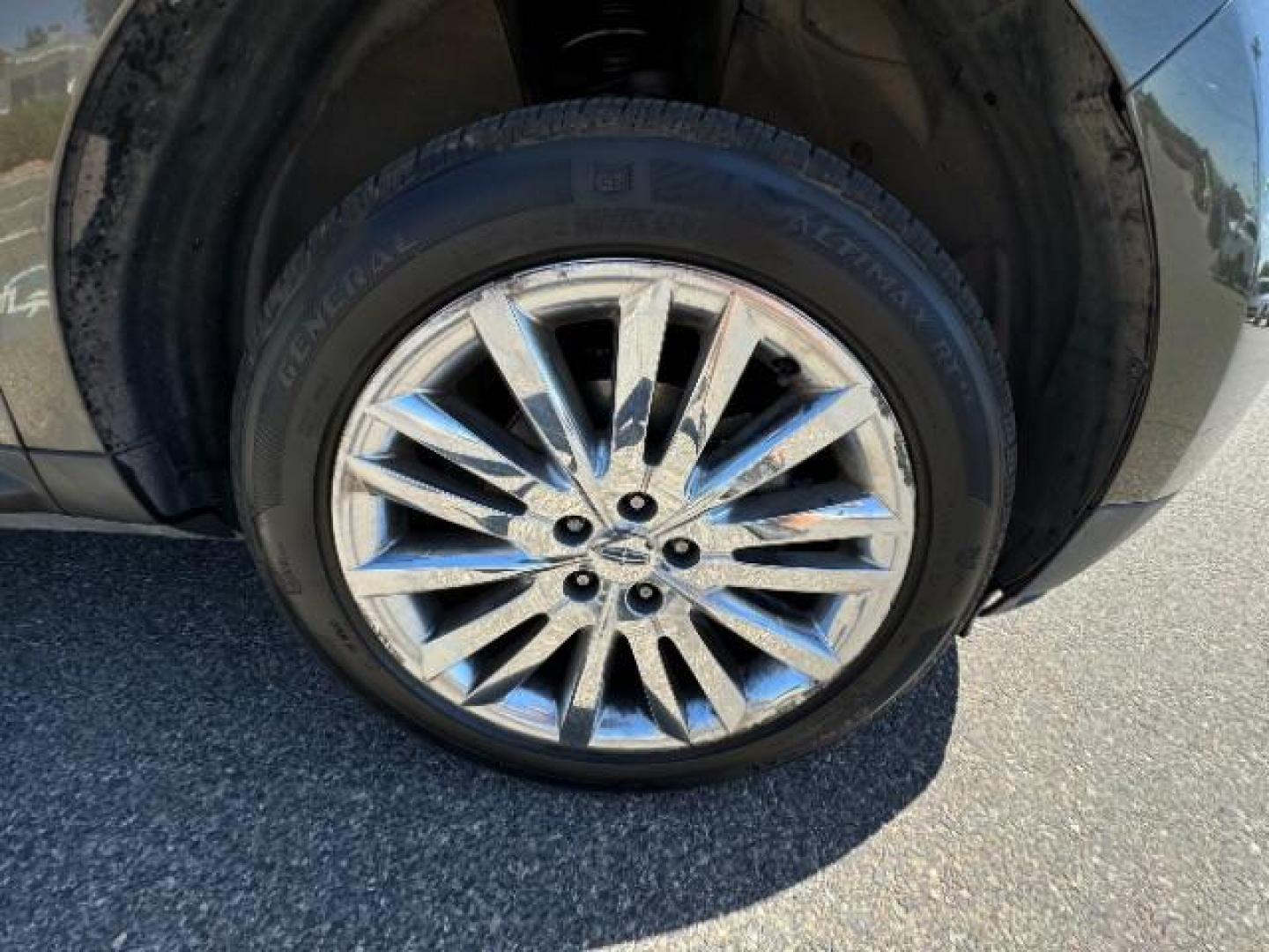 2011 Earth Metallic /Charcoal Black Leather Interior Lincoln MKX FWD (2LMDJ6JK0BB) with an 3.7L V6 DOHC 24V engine, 6-Speed Automatic transmission, located at 940 North Main Street, Cedar City, UT, 84720, (435) 628-0023, 37.692936, -113.061897 - We specialize in helping ALL people get the best financing available. No matter your credit score, good, bad or none we can get you an amazing rate. Had a bankruptcy, divorce, or repossessions? We give you the green light to get your credit back on the road. Low down and affordable payments that fit - Photo#11