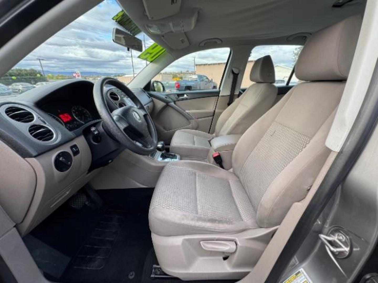 2009 Reflex Silver Metallic /Charcoal Cloth Inter Volkswagen Tiguan SE (WVGAV75N39W) with an 2.0L L4 DOHC 16V TUR engine, 6-Speed Automatic transmission, located at 1865 East Red Hills Pkwy, St. George, 84770, (435) 628-0023, 37.120850, -113.543640 - We specialize in helping ALL people get the best financing available. No matter your credit score, good, bad or none we can get you an amazing rate. Had a bankruptcy, divorce, or repossessions? We give you the green light to get your credit back on the road. Low down and affordable payments that fit - Photo#16