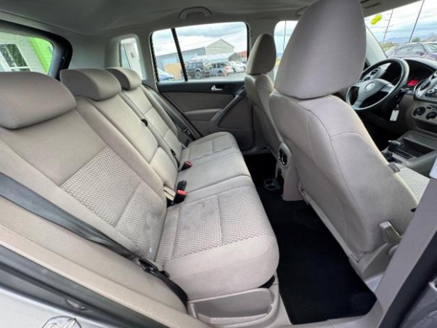 2009 Reflex Silver Metallic /Charcoal Cloth Inter Volkswagen Tiguan SE (WVGAV75N39W) with an 2.0L L4 DOHC 16V TUR engine, 6-Speed Automatic transmission, located at 1865 East Red Hills Pkwy, St. George, 84770, (435) 628-0023, 37.120850, -113.543640 - We specialize in helping ALL people get the best financing available. No matter your credit score, good, bad or none we can get you an amazing rate. Had a bankruptcy, divorce, or repossessions? We give you the green light to get your credit back on the road. Low down and affordable payments that fit - Photo#31