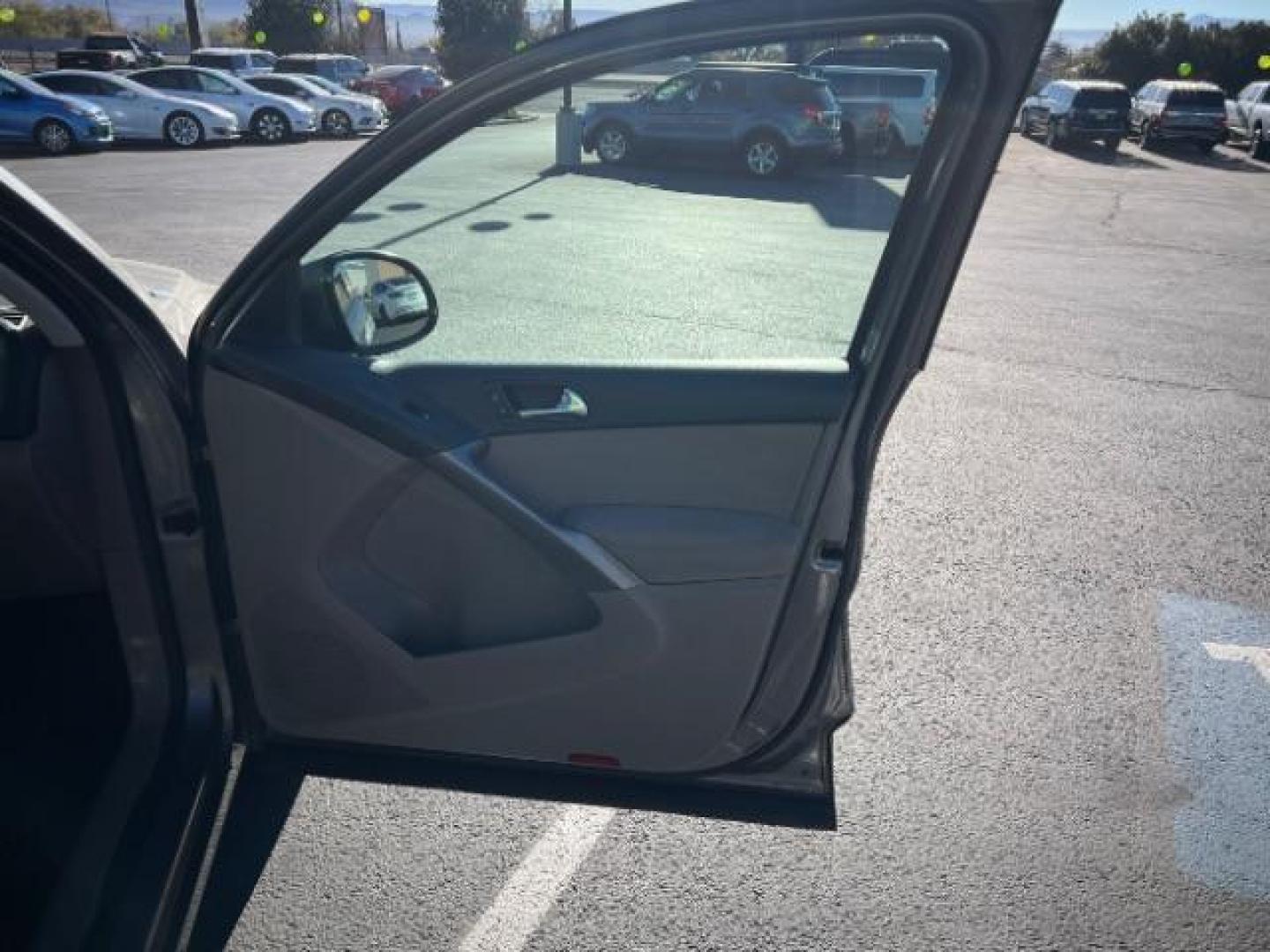 2009 Alpine Gray /Charcoal Cloth Interior Volkswagen Tiguan SE (WVGAV75N39W) with an 2.0L L4 DOHC 16V TUR engine, 6-Speed Automatic transmission, located at 1865 East Red Hills Pkwy, St. George, 84770, (435) 628-0023, 37.120850, -113.543640 - We specialize in helping ALL people get the best financing available. No matter your credit score, good, bad or none we can get you an amazing rate. Had a bankruptcy, divorce, or repossessions? We give you the green light to get your credit back on the road. Low down and affordable payments that fit - Photo#26