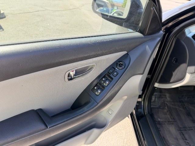 2010 Ebony Black /Gray Cloth Interior Hyundai Elantra SE (KMHDU4AD3AU) with an 2.0L L4 DOHC 16V engine, 4-Speed Automatic transmission, located at 1865 East Red Hills Pkwy, St. George, 84770, (435) 628-0023, 37.120850, -113.543640 - We specialize in helping ALL people get the best financing available. No matter your credit score, good, bad or none we can get you an amazing rate. Had a bankruptcy, divorce, or repossessions? We give you the green light to get your credit back on the road. Low down and affordable payments that fit- Photo#15