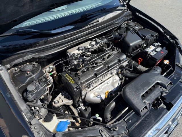 2010 Ebony Black /Gray Cloth Interior Hyundai Elantra SE (KMHDU4AD3AU) with an 2.0L L4 DOHC 16V engine, 4-Speed Automatic transmission, located at 1865 East Red Hills Pkwy, St. George, 84770, (435) 628-0023, 37.120850, -113.543640 - We specialize in helping ALL people get the best financing available. No matter your credit score, good, bad or none we can get you an amazing rate. Had a bankruptcy, divorce, or repossessions? We give you the green light to get your credit back on the road. Low down and affordable payments that fit- Photo#22