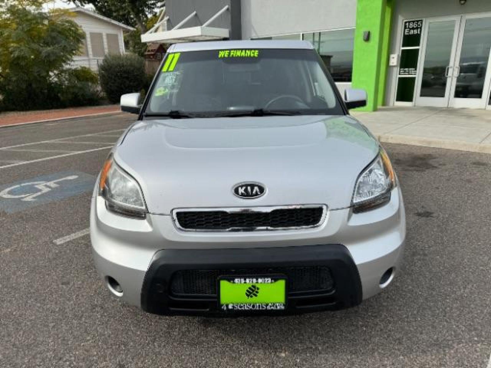 2011 Bright Silver Metall /Black Cloth Interior Kia Soul + (KNDJT2A22B7) with an 2.0L L4 DOHC 16V engine, 5-Speed Manual transmission, located at 1865 East Red Hills Pkwy, St. George, 84770, (435) 628-0023, 37.120850, -113.543640 - Photo #2