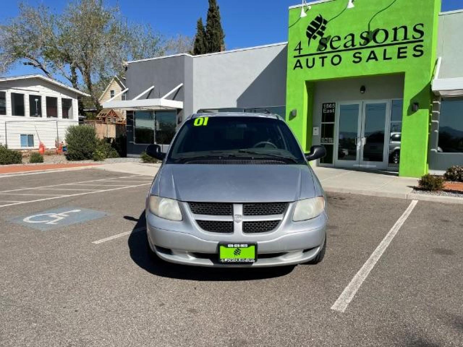 2001 Bright Silver Metallic Clearcoat Dodge Grand Caravan EX (2B4GP74L11R) with an 3.8L V6 OHV 12V engine, 4-Speed Automatic transmission, located at 1865 East Red Hills Pkwy, St. George, 84770, (435) 628-0023, 37.120850, -113.543640 - We specialize in helping ALL people get the best financing available. No matter your credit score, good, bad or none we can get you an amazing rate. Had a bankruptcy, divorce, or repossessions? We give you the green light to get your credit back on the road. Low down and affordable payments that fit - Photo #1