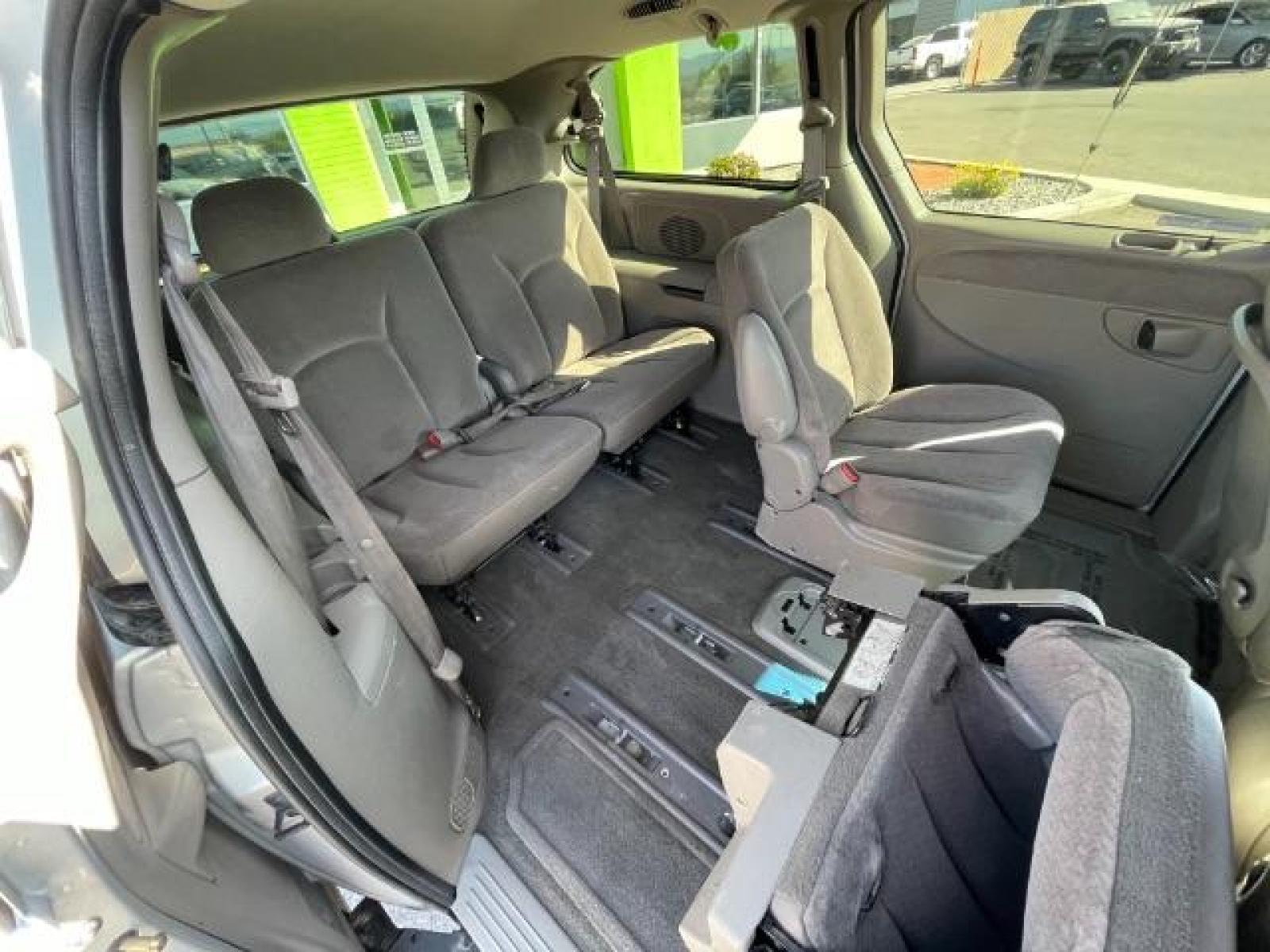 2001 Bright Silver Metallic Clearcoat Dodge Grand Caravan EX (2B4GP74L11R) with an 3.8L V6 OHV 12V engine, 4-Speed Automatic transmission, located at 1865 East Red Hills Pkwy, St. George, 84770, (435) 628-0023, 37.120850, -113.543640 - We specialize in helping ALL people get the best financing available. No matter your credit score, good, bad or none we can get you an amazing rate. Had a bankruptcy, divorce, or repossessions? We give you the green light to get your credit back on the road. Low down and affordable payments that fit - Photo #17