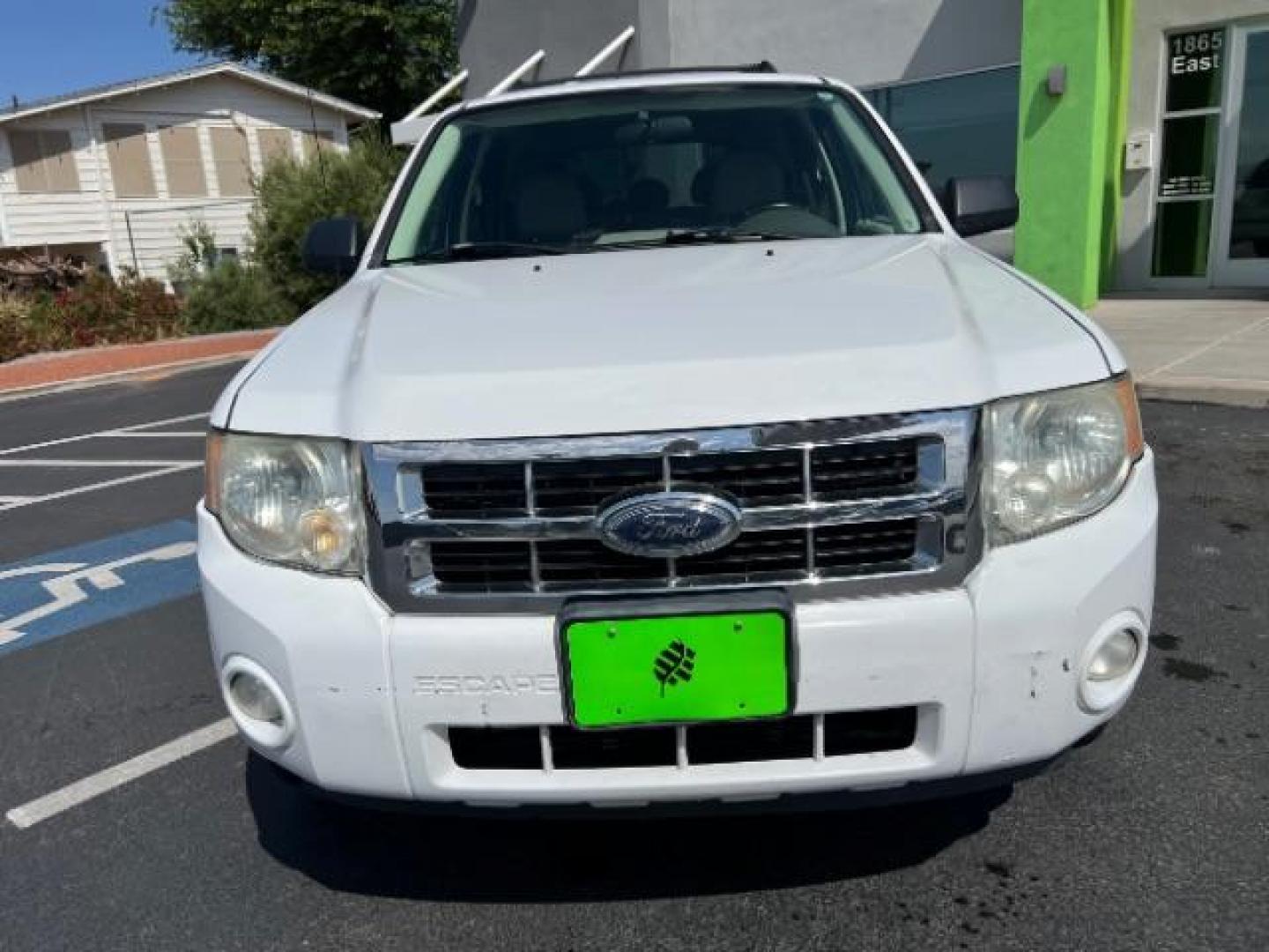 2008 Oxford White /Tan Leather Interior Ford Escape Hybrid FWD (1FMCU49H98K) with an 2.3L L4 DOHC 16V HYBRID engine, Continuously Variable Transmission transmission, located at 1865 East Red Hills Pkwy, St. George, 84770, (435) 628-0023, 37.120850, -113.543640 - This vehicle is a Mechanic Special. This means it will need some love. Runs a drives fine but has body damage, leaks or other mechanical issues. It did NOT pass our 50 point inspection. Get a great deal on a less than perfect car. These cars do NOT qualify for our in house financing. Cash and carry, - Photo#1