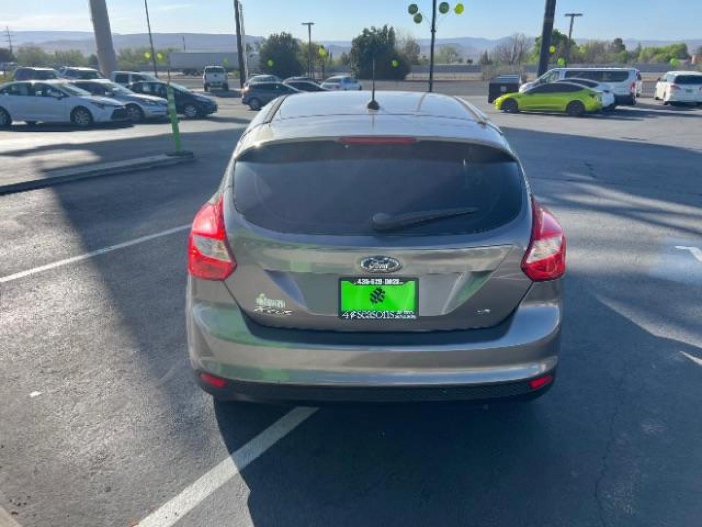 2012 Sterling Grey Metall /Charcoal Black/Metal Ford Focus SE (1FAHP3K24CL) with an 2.0L L4 DOHC 16V engine, 6-Speed Automatic transmission, located at 940 North Main Street, Cedar City, UT, 84720, (435) 628-0023, 37.692936, -113.061897 - We specialize in helping ALL people get the best financing available. No matter your credit score, good, bad or none we can get you an amazing rate. Had a bankruptcy, divorce, or repossessions? We give you the green light to get your credit back on the road. Low down and affordable payments that fit - Photo#5