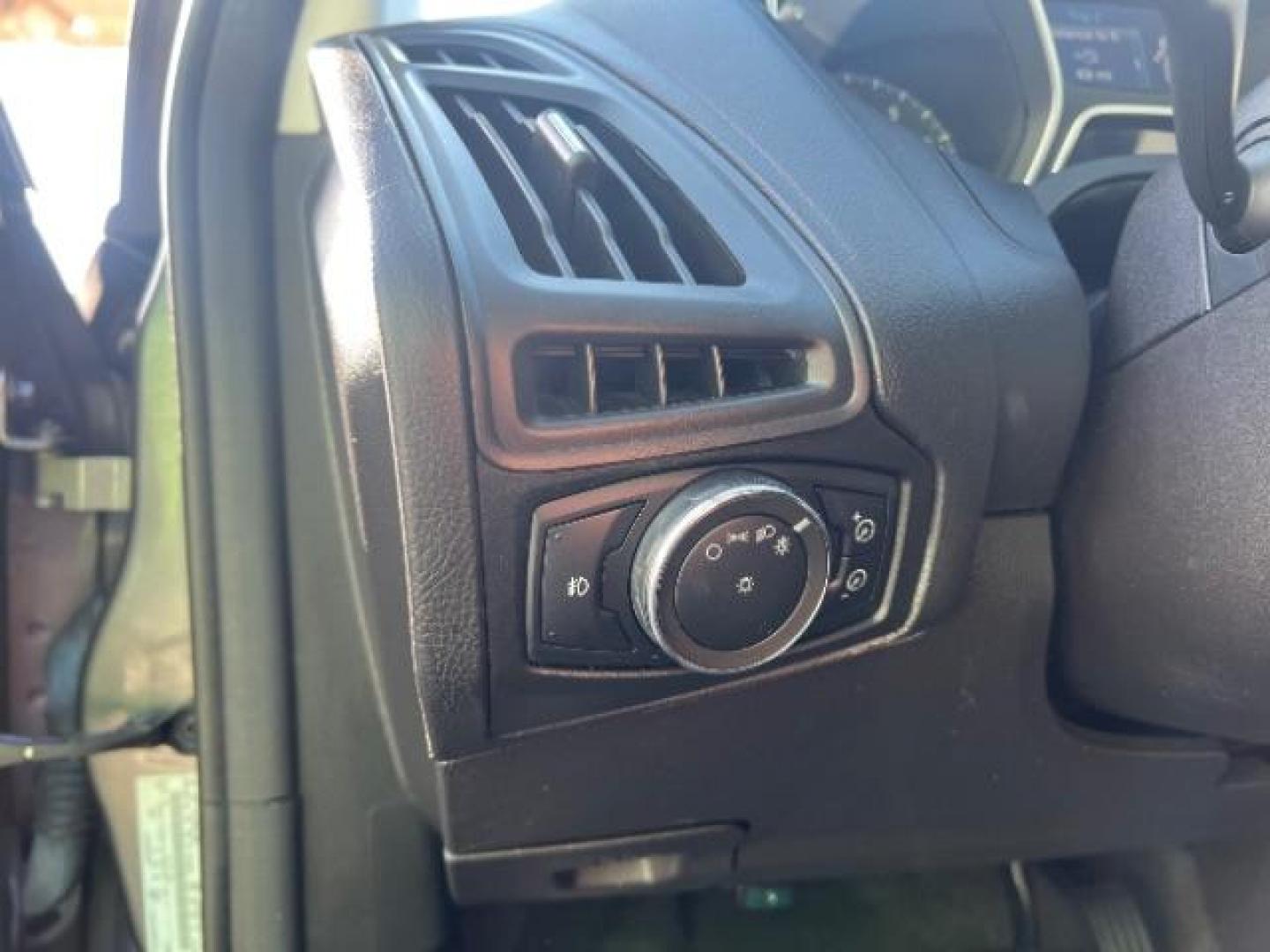 2012 Sterling Grey Metall /Charcoal Black/Metal Ford Focus SE (1FAHP3K24CL) with an 2.0L L4 DOHC 16V engine, 6-Speed Automatic transmission, located at 940 North Main Street, Cedar City, UT, 84720, (435) 628-0023, 37.692936, -113.061897 - We specialize in helping ALL people get the best financing available. No matter your credit score, good, bad or none we can get you an amazing rate. Had a bankruptcy, divorce, or repossessions? We give you the green light to get your credit back on the road. Low down and affordable payments that fit - Photo#15