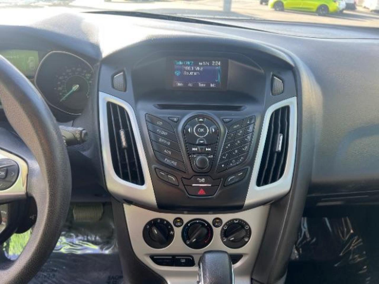 2012 Sterling Grey Metall /Charcoal Black/Metal Ford Focus SE (1FAHP3K24CL) with an 2.0L L4 DOHC 16V engine, 6-Speed Automatic transmission, located at 940 North Main Street, Cedar City, UT, 84720, (435) 628-0023, 37.692936, -113.061897 - We specialize in helping ALL people get the best financing available. No matter your credit score, good, bad or none we can get you an amazing rate. Had a bankruptcy, divorce, or repossessions? We give you the green light to get your credit back on the road. Low down and affordable payments that fit - Photo#18