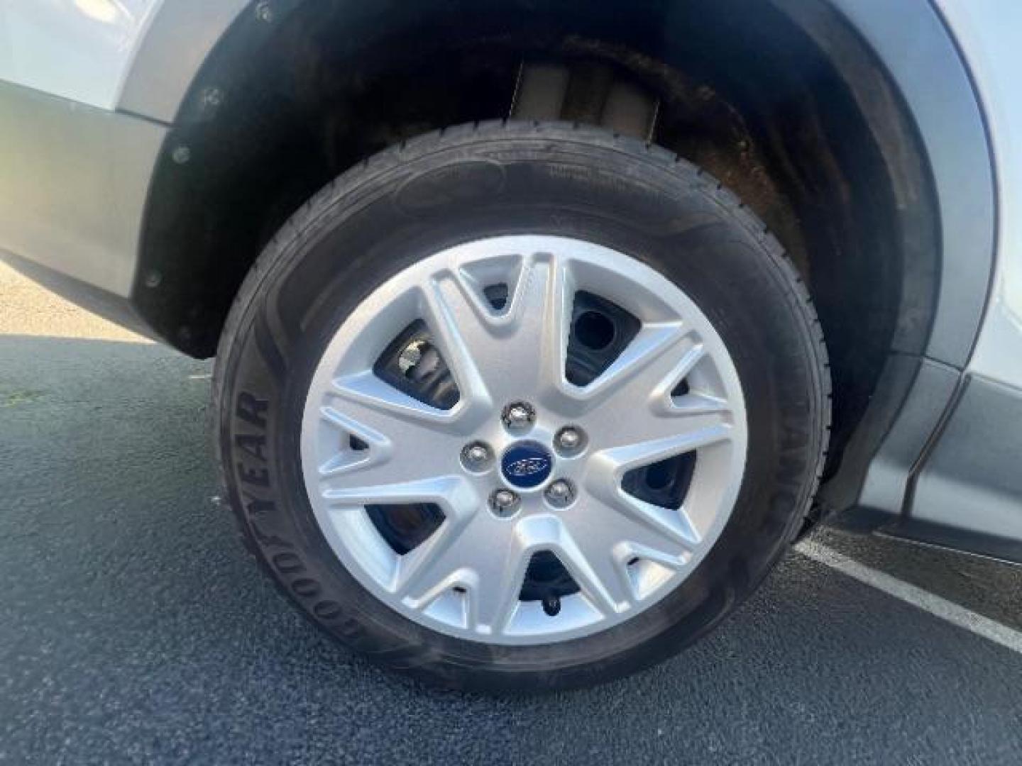 2015 Oxford White /Charcoal Black Ford Escape S FWD (1FMCU0F75FU) with an 2.5L L4 DOHC 16V engine, 6-Speed Automatic transmission, located at 1865 East Red Hills Pkwy, St. George, 84770, (435) 628-0023, 37.120850, -113.543640 - We specialize in helping ALL people get the best financing available. No matter your credit score, good, bad or none we can get you an amazing rate. Had a bankruptcy, divorce, or repossessions? We give you the green light to get your credit back on the road. Low down and affordable payments that fit - Photo#9