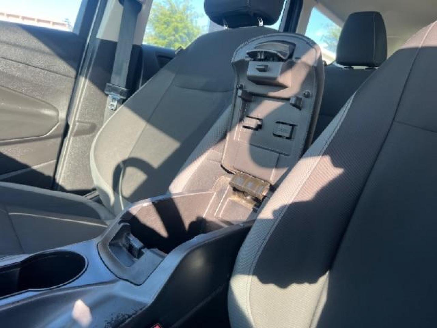 2015 Oxford White /Charcoal Black Ford Escape S FWD (1FMCU0F75FU) with an 2.5L L4 DOHC 16V engine, 6-Speed Automatic transmission, located at 1865 East Red Hills Pkwy, St. George, 84770, (435) 628-0023, 37.120850, -113.543640 - We specialize in helping ALL people get the best financing available. No matter your credit score, good, bad or none we can get you an amazing rate. Had a bankruptcy, divorce, or repossessions? We give you the green light to get your credit back on the road. Low down and affordable payments that fit - Photo#19