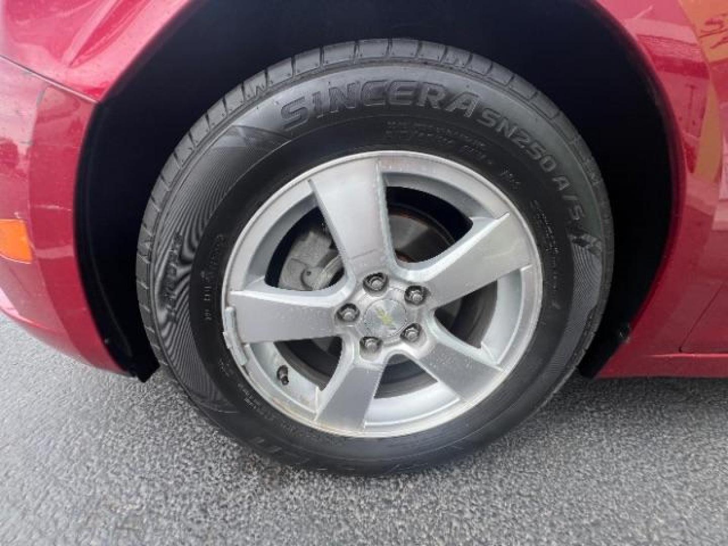2013 Crystal Red Tintcoat /Jet Black Cloth Interior Chevrolet Cruze 1LT Auto (1G1PC5SB4D7) with an 1.4L L4 DOHC 16V TUR engine, 6-Speed Automatic transmission, located at 1865 East Red Hills Pkwy, St. George, 84770, (435) 628-0023, 37.120850, -113.543640 - We specialize in helping ALL people get the best financing available. No matter your credit score, good, bad or none we can get you an amazing rate. Had a bankruptcy, divorce, or repossessions? We give you the green light to get your credit back on the road. Low down and affordable payments that fit - Photo#10