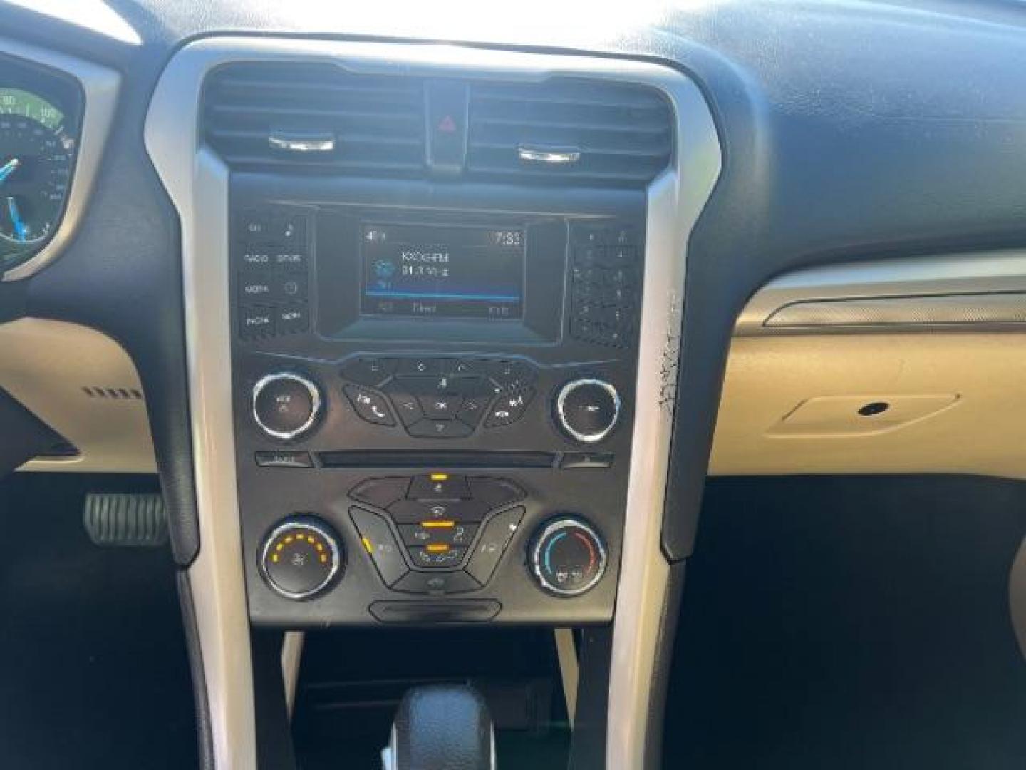 2016 Silver /Charcoal Black, clot Ford Fusion SE (3FA6P0HD0GR) with an 1.5L L4 DOHC 16V engine, 6-Speed Automatic transmission, located at 940 North Main Street, Cedar City, UT, 84720, (435) 628-0023, 37.692936, -113.061897 - We specialize in helping ALL people get the best financing available. No matter your credit score, good, bad or none we can get you an amazing rate. Had a bankruptcy, divorce, or repossessions? We give you the green light to get your credit back on the road. Low down and affordable payments that fit - Photo#17