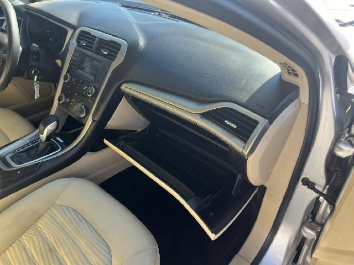 2016 Silver /Charcoal Black, clot Ford Fusion SE (3FA6P0HD0GR) with an 1.5L L4 DOHC 16V engine, 6-Speed Automatic transmission, located at 940 North Main Street, Cedar City, UT, 84720, (435) 628-0023, 37.692936, -113.061897 - We specialize in helping ALL people get the best financing available. No matter your credit score, good, bad or none we can get you an amazing rate. Had a bankruptcy, divorce, or repossessions? We give you the green light to get your credit back on the road. Low down and affordable payments that fit - Photo#30