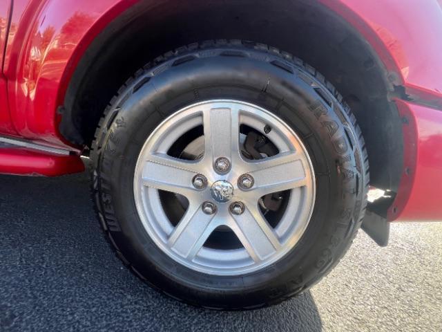 2004 Flame Red /Dark Khaki/Light Graystone Leather Interior Dodge Durango Limited 2WD (1D8HD58D14F) with an 5.7L V8 OHV 16V engine, 5-Speed Automatic transmission, located at 1865 East Red Hills Pkwy, St. George, 84770, (435) 628-0023, 37.120850, -113.543640 - We specialize in helping ALL people get the best financing available. No matter your credit score, good, bad or none we can get you an amazing rate. Had a bankruptcy, divorce, or repossessions? We give you the green light to get your credit back on the road. Low down and affordable payments that fit - Photo#10