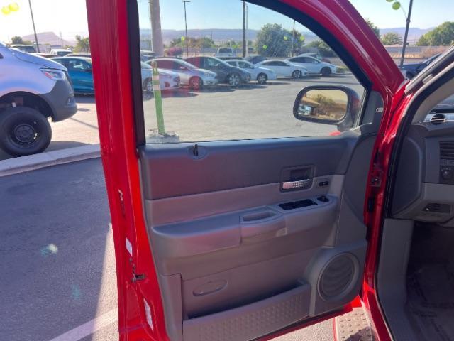 2004 Flame Red /Dark Khaki/Light Graystone Leather Interior Dodge Durango Limited 2WD (1D8HD58D14F) with an 5.7L V8 OHV 16V engine, 5-Speed Automatic transmission, located at 1865 East Red Hills Pkwy, St. George, 84770, (435) 628-0023, 37.120850, -113.543640 - We specialize in helping ALL people get the best financing available. No matter your credit score, good, bad or none we can get you an amazing rate. Had a bankruptcy, divorce, or repossessions? We give you the green light to get your credit back on the road. Low down and affordable payments that fit - Photo#12