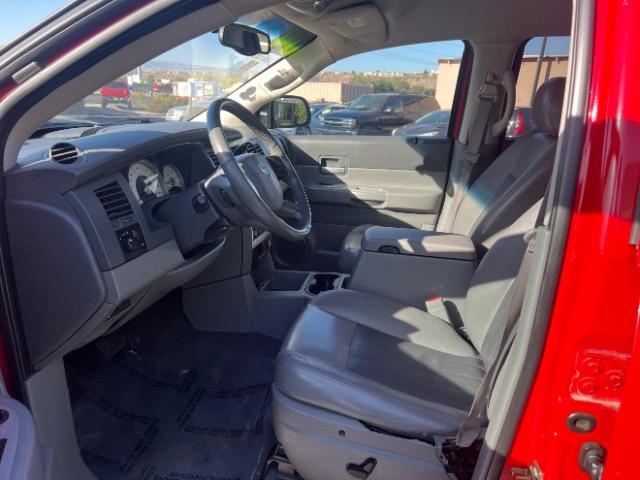 2004 Flame Red /Dark Khaki/Light Graystone Leather Interior Dodge Durango Limited 2WD (1D8HD58D14F) with an 5.7L V8 OHV 16V engine, 5-Speed Automatic transmission, located at 1865 East Red Hills Pkwy, St. George, 84770, (435) 628-0023, 37.120850, -113.543640 - We specialize in helping ALL people get the best financing available. No matter your credit score, good, bad or none we can get you an amazing rate. Had a bankruptcy, divorce, or repossessions? We give you the green light to get your credit back on the road. Low down and affordable payments that fit - Photo#14