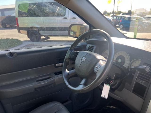 2004 Flame Red /Dark Khaki/Light Graystone Leather Interior Dodge Durango Limited 2WD (1D8HD58D14F) with an 5.7L V8 OHV 16V engine, 5-Speed Automatic transmission, located at 1865 East Red Hills Pkwy, St. George, 84770, (435) 628-0023, 37.120850, -113.543640 - We specialize in helping ALL people get the best financing available. No matter your credit score, good, bad or none we can get you an amazing rate. Had a bankruptcy, divorce, or repossessions? We give you the green light to get your credit back on the road. Low down and affordable payments that fit - Photo#31