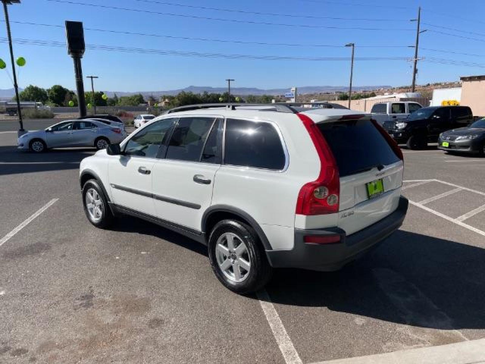 2006 Ice White /Graphite Cloth/Vinyl Volvo XC90 2.5T (YV4CN592961) with an 2.5L L5 DOHC 20V TUR engine, 5-Speed Automatic transmission, located at 1865 East Red Hills Pkwy, St. George, 84770, (435) 628-0023, 37.120850, -113.543640 - We specialize in helping ALL people get the best financing available. No matter your credit score, good, bad or none we can get you an amazing rate. Had a bankruptcy, divorce, or repossessions? We give you the green light to get your credit back on the road. Low down and affordable payments that fit - Photo #3
