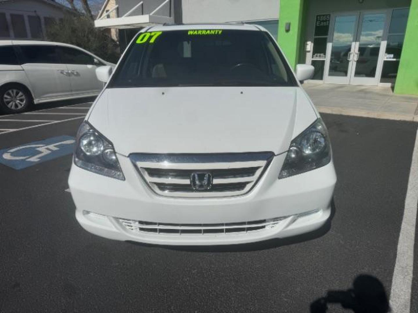 2007 Taffeta White /Ivory Leather Interior Honda Odyssey EX-L w/ DVD (5FNRL38717B) with an 3.5L V6 SOHC 24V engine, 5-Speed Automatic transmission, located at 1865 East Red Hills Pkwy, St. George, 84770, (435) 628-0023, 37.120850, -113.543640 - Photo#2