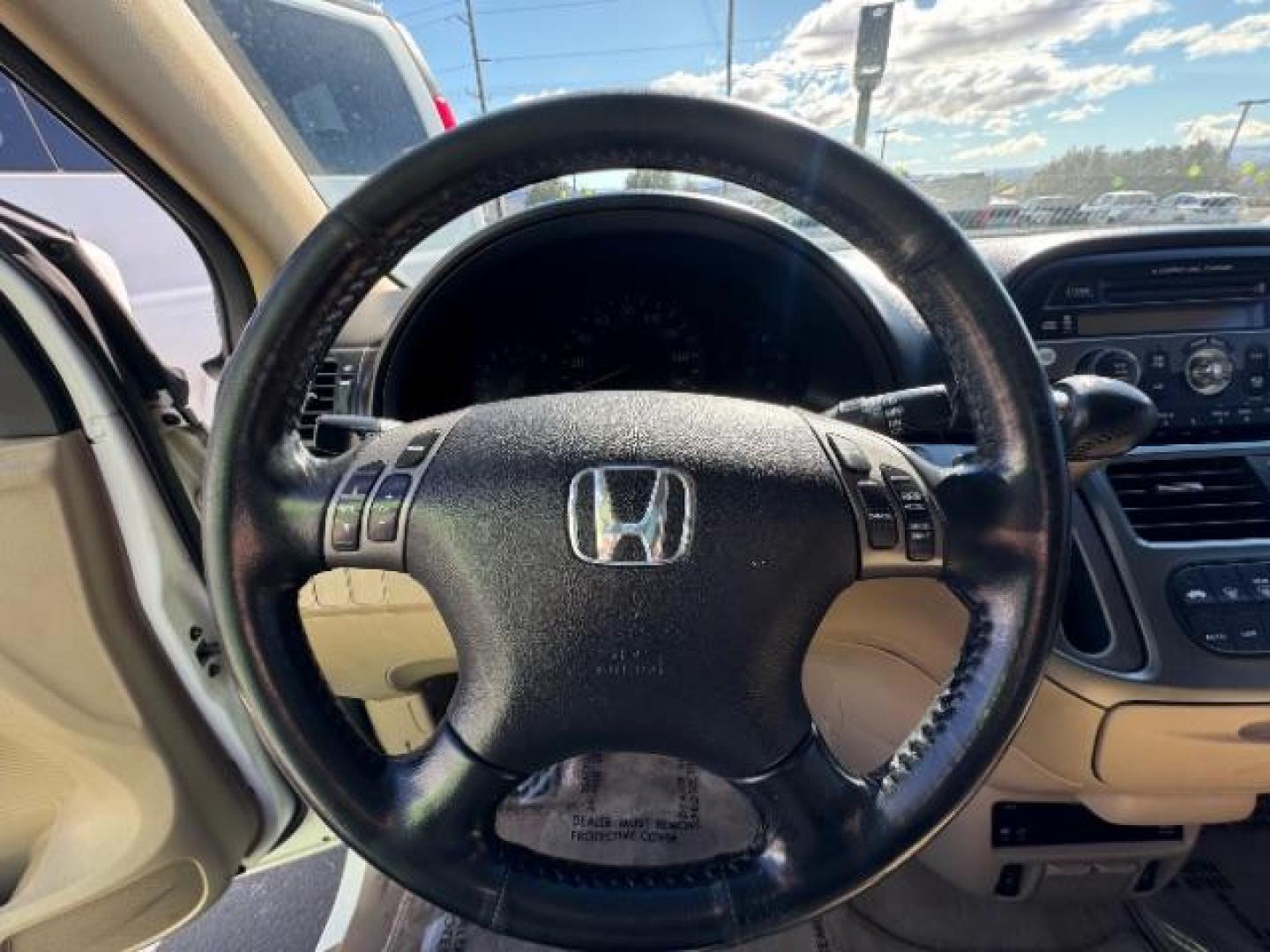 2007 Taffeta White /Ivory Leather Interior Honda Odyssey EX-L w/ DVD (5FNRL38717B) with an 3.5L V6 SOHC 24V engine, 5-Speed Automatic transmission, located at 1865 East Red Hills Pkwy, St. George, 84770, (435) 628-0023, 37.120850, -113.543640 - Photo#13