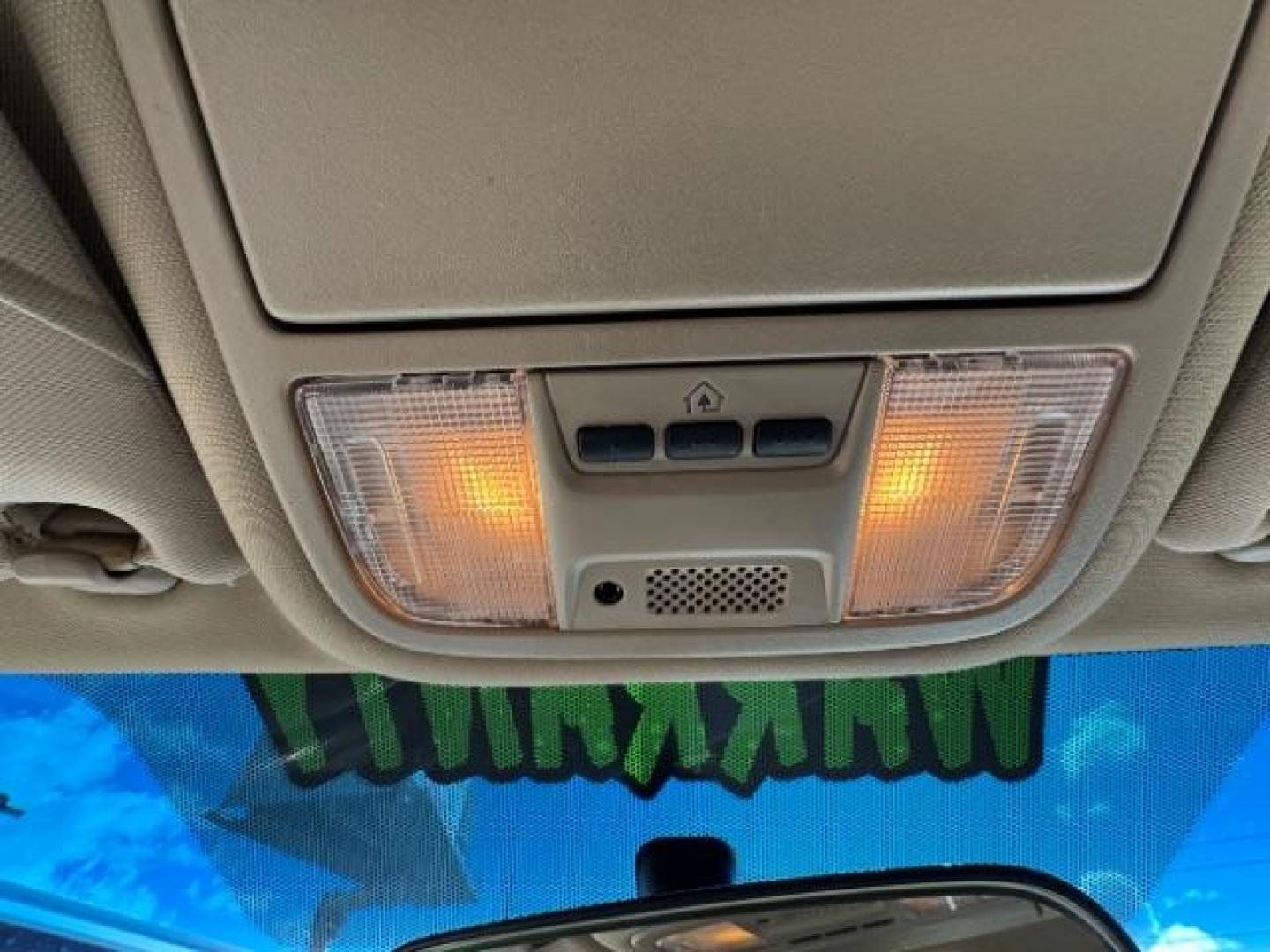 2007 Taffeta White /Ivory Leather Interior Honda Odyssey EX-L w/ DVD (5FNRL38717B) with an 3.5L V6 SOHC 24V engine, 5-Speed Automatic transmission, located at 1865 East Red Hills Pkwy, St. George, 84770, (435) 628-0023, 37.120850, -113.543640 - Photo#15