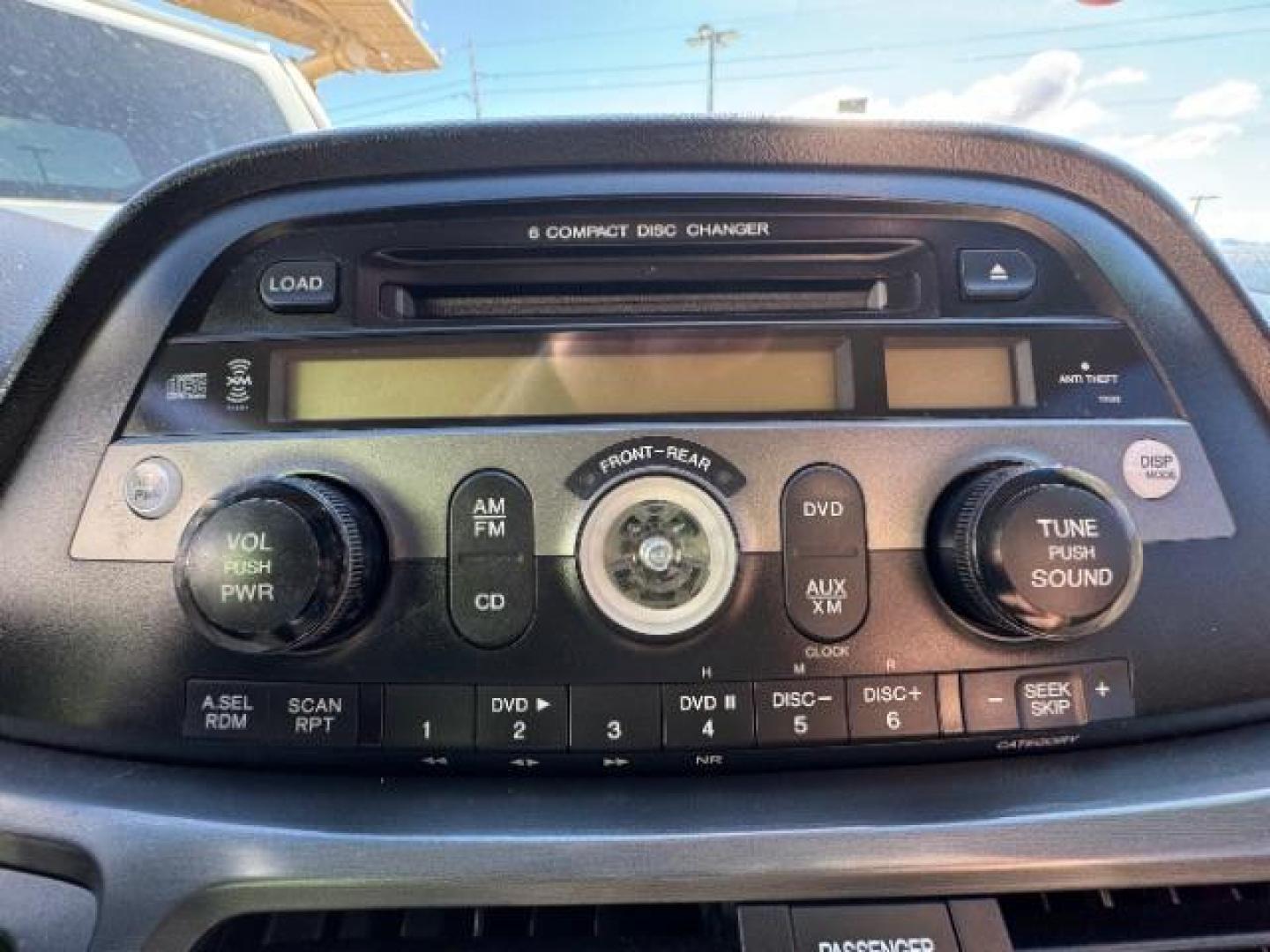 2007 Taffeta White /Ivory Leather Interior Honda Odyssey EX-L w/ DVD (5FNRL38717B) with an 3.5L V6 SOHC 24V engine, 5-Speed Automatic transmission, located at 1865 East Red Hills Pkwy, St. George, 84770, (435) 628-0023, 37.120850, -113.543640 - Photo#17