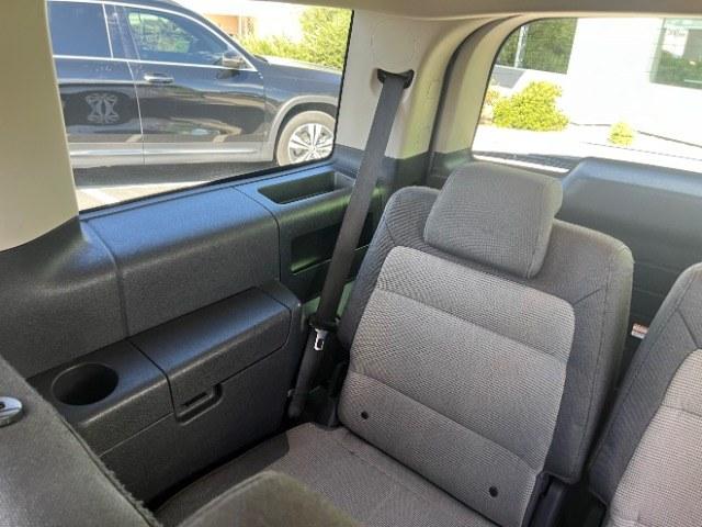 2011 Ingot Silver Metallic /Medium Light Stone Cloth Interior Ford Flex SE FWD (2FMGK5BC4BB) with an 3.5L V6 DOHC 24V engine, 6-Speed Automatic Overdrive transmission, located at 1865 East Red Hills Pkwy, St. George, 84770, (435) 628-0023, 37.120850, -113.543640- Photo#23