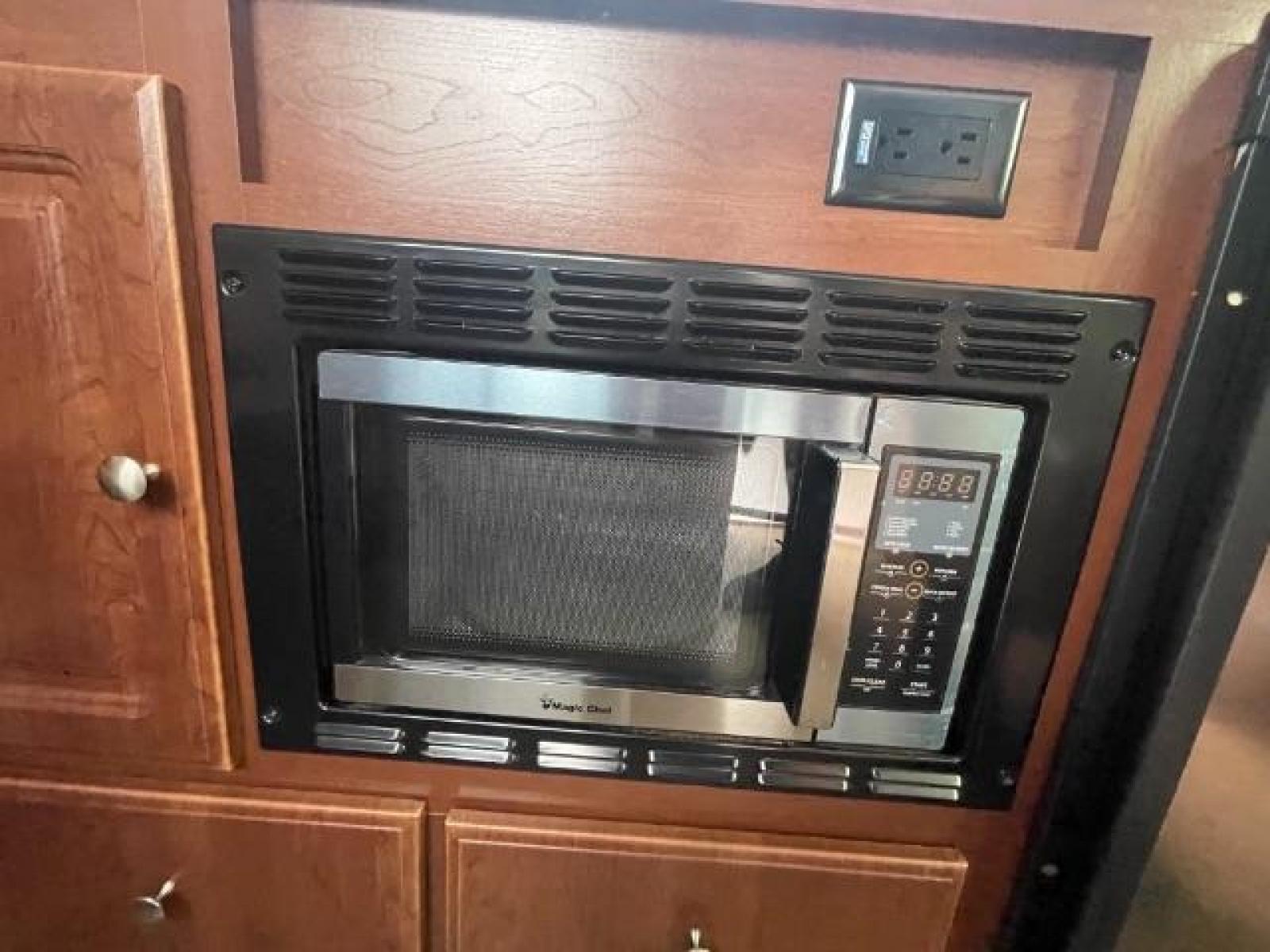 4 Seasons Auto Sales 4 Seasons Auto Sales 2016 ROCKWOOD A212HW