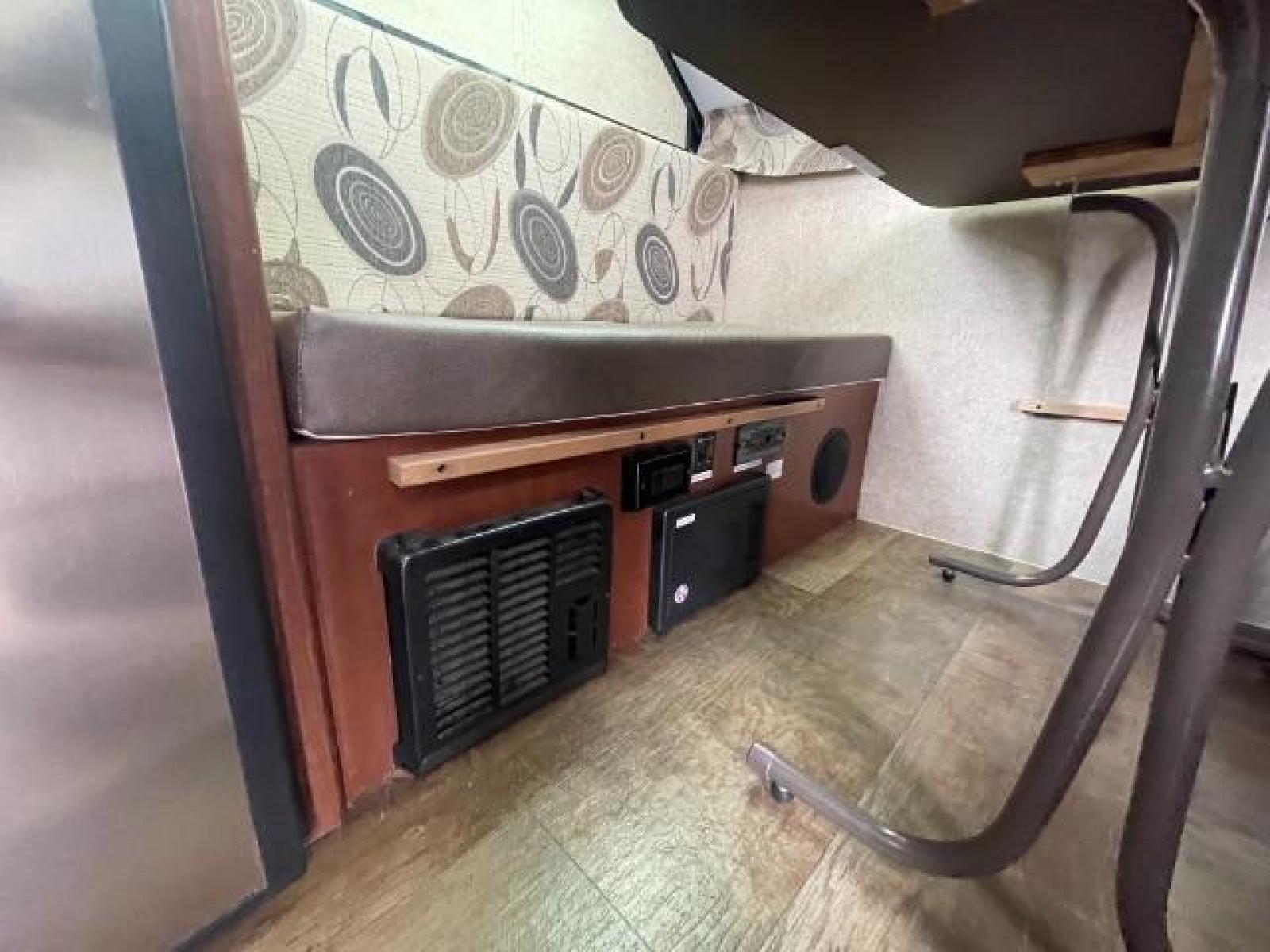 4 Seasons Auto Sales 4 Seasons Auto Sales 2016 ROCKWOOD A212HW