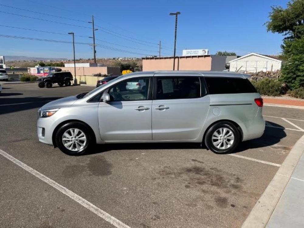 2016 Bright Silver /Gray, cloth Kia Sedona LX (KNDMB5C17G6) with an 3.3L V6 DOHC 24V engine, 6-Speed Automatic transmission, located at 1865 East Red Hills Pkwy, St. George, 84770, (435) 628-0023, 37.120850, -113.543640 - We specialize in helping ALL people get the best financing available. No matter your credit score, good, bad or none we can get you an amazing rate. Had a bankruptcy, divorce, or repossessions? We give you the green light to get your credit back on the road. Low down and affordable payments that fit - Photo #5