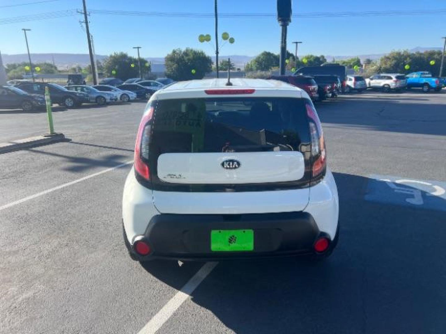 2014 Clear White /Black Kia Soul Base (KNDJN2A28E7) with an 1.6L L4 DOHC 16V engine, 6-Speed Automatic transmission, located at 940 North Main Street, Cedar City, UT, 84720, (435) 628-0023, 37.692936, -113.061897 - We specialize in helping ALL people get the best financing available. No matter your credit score, good, bad or none we can get you an amazing rate. Had a bankruptcy, divorce, or repossessions? We give you the green light to get your credit back on the road. Low down and affordable payments that fit - Photo#5