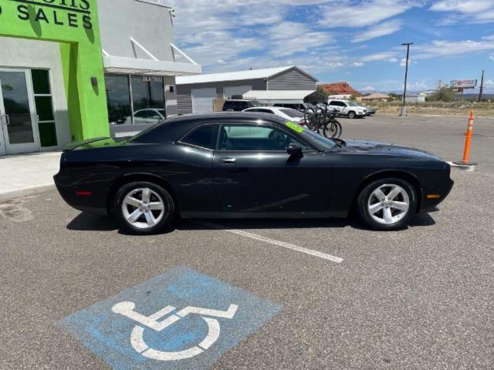 2009 Brilliant Black Crystal Pearl /Dark Slate Gray Interior Dodge Challenger R/T (2B3LJ54T19H) with an 5.7L V8 OHV 16V engine, 4-Speed Automatic transmission, located at 1865 East Red Hills Pkwy, St. George, 84770, (435) 628-0023, 37.120850, -113.543640 - Photo #10
